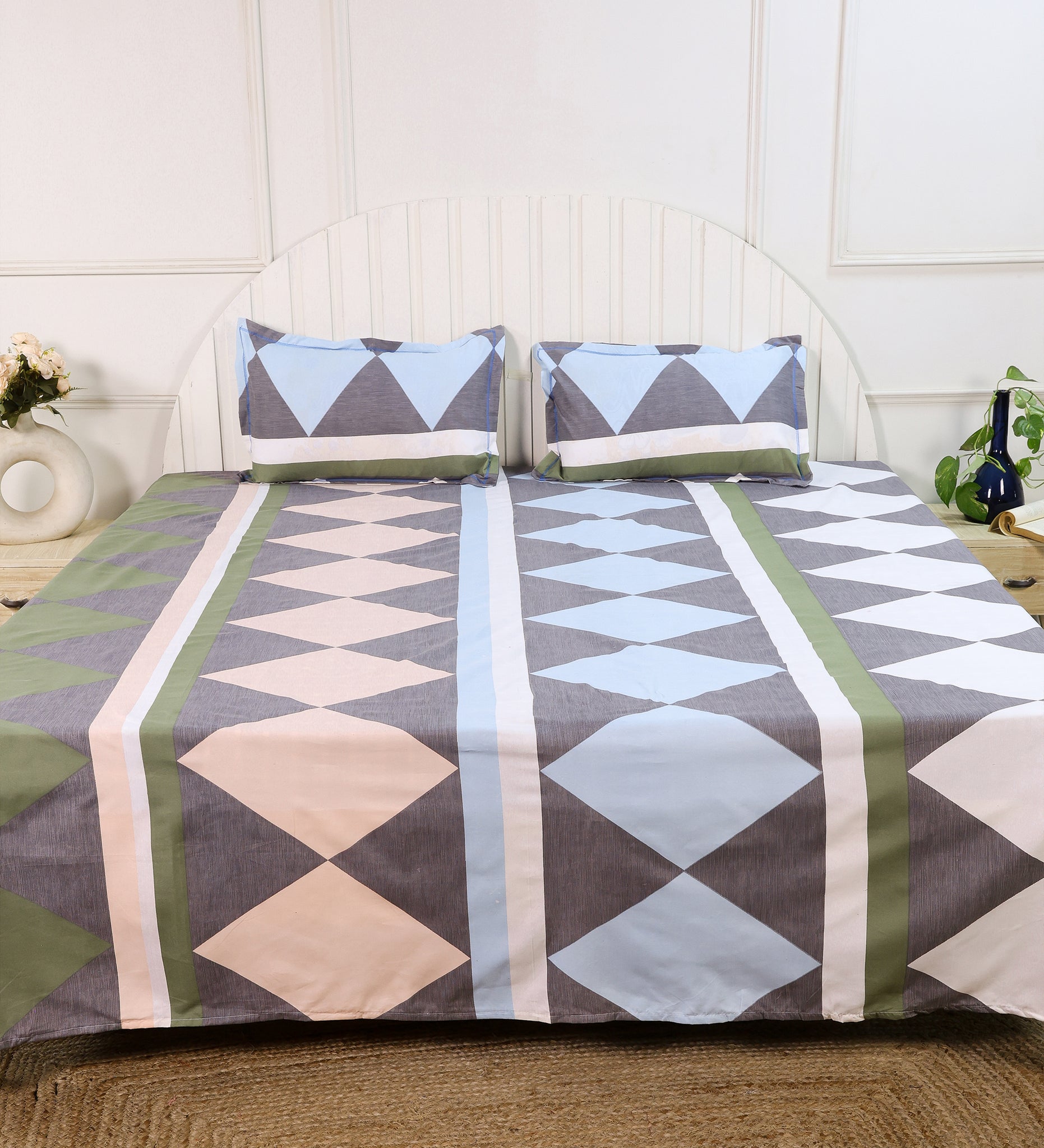 Aesthetic Diamond Cotton Double Bedsheet