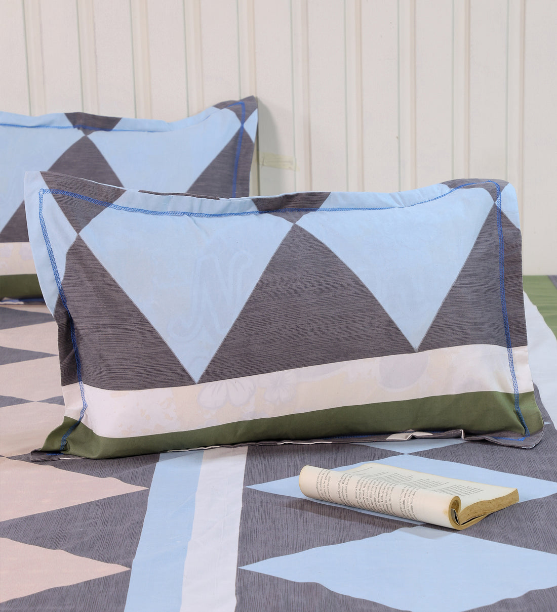 Aesthetic Diamond Cotton Double Bedsheet