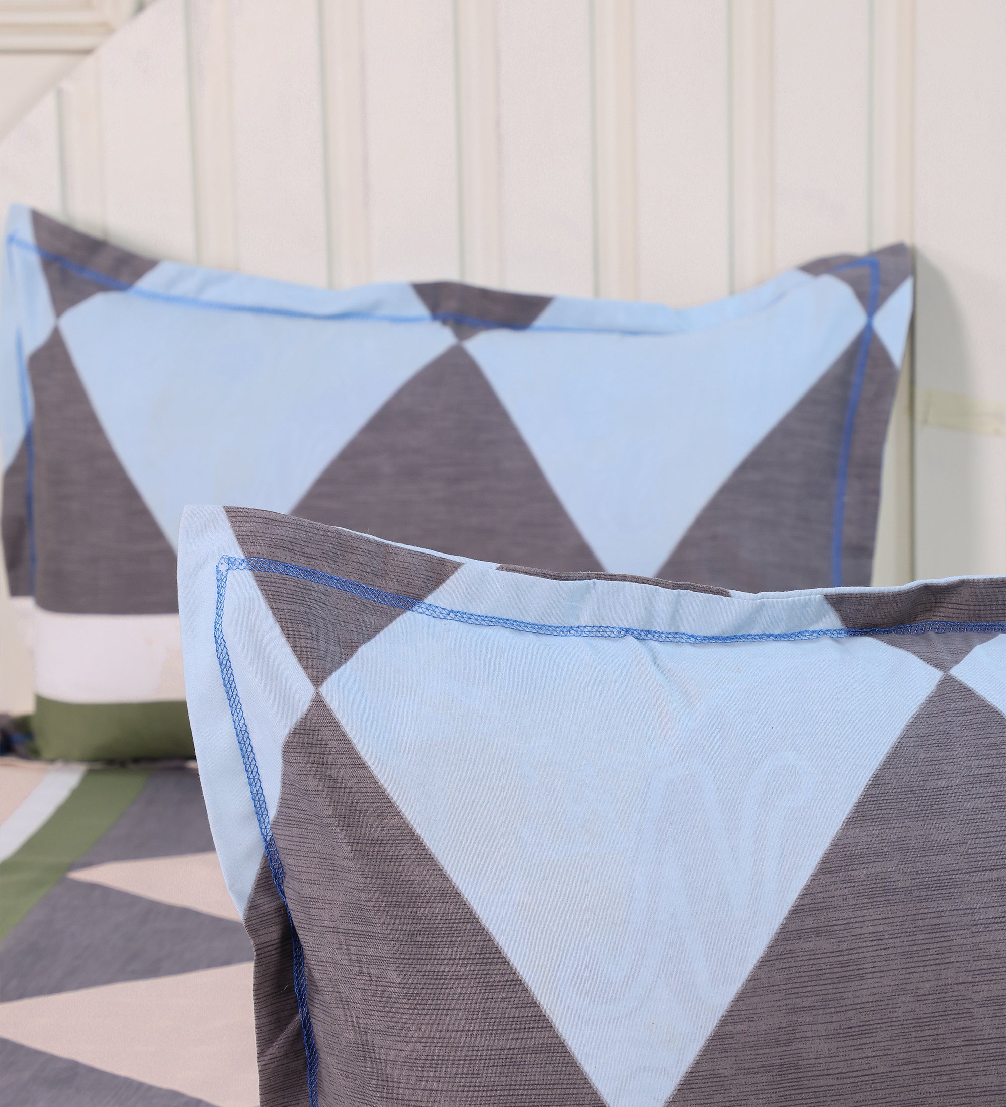 Aesthetic Diamond Cotton Double Bedsheet