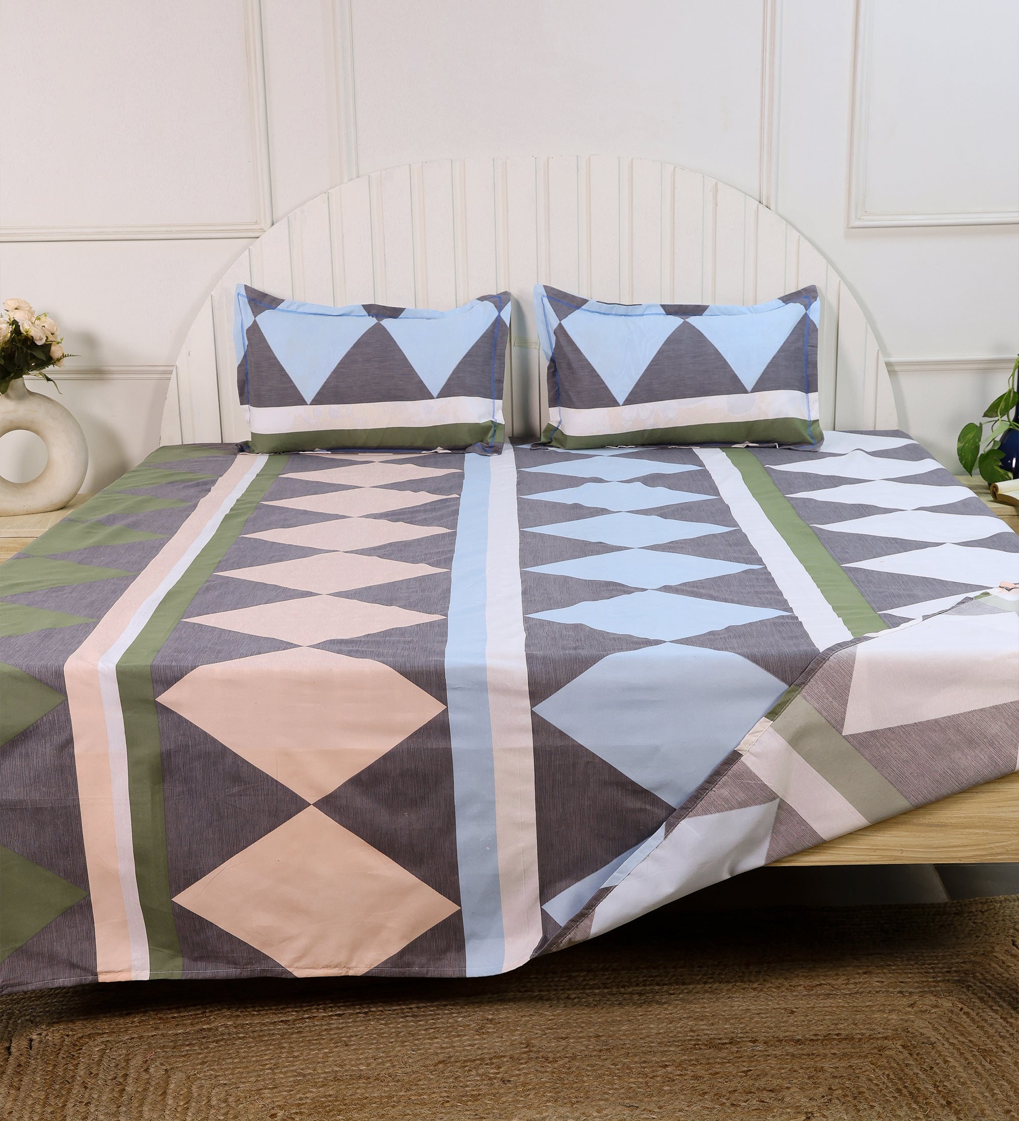 Aesthetic Diamond Cotton Double Bedsheet