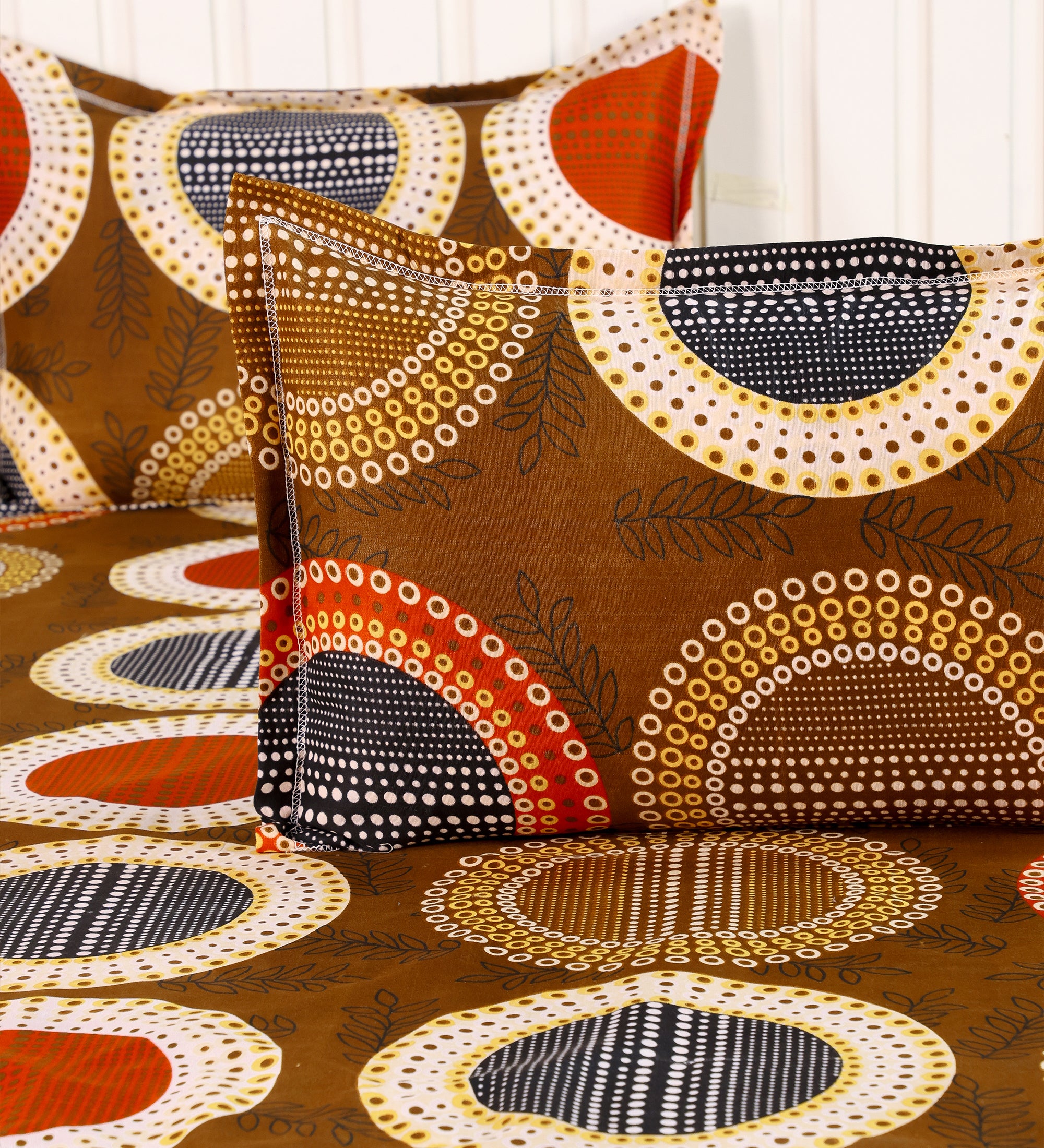 Circle Brown Cotton Double Bedsheet