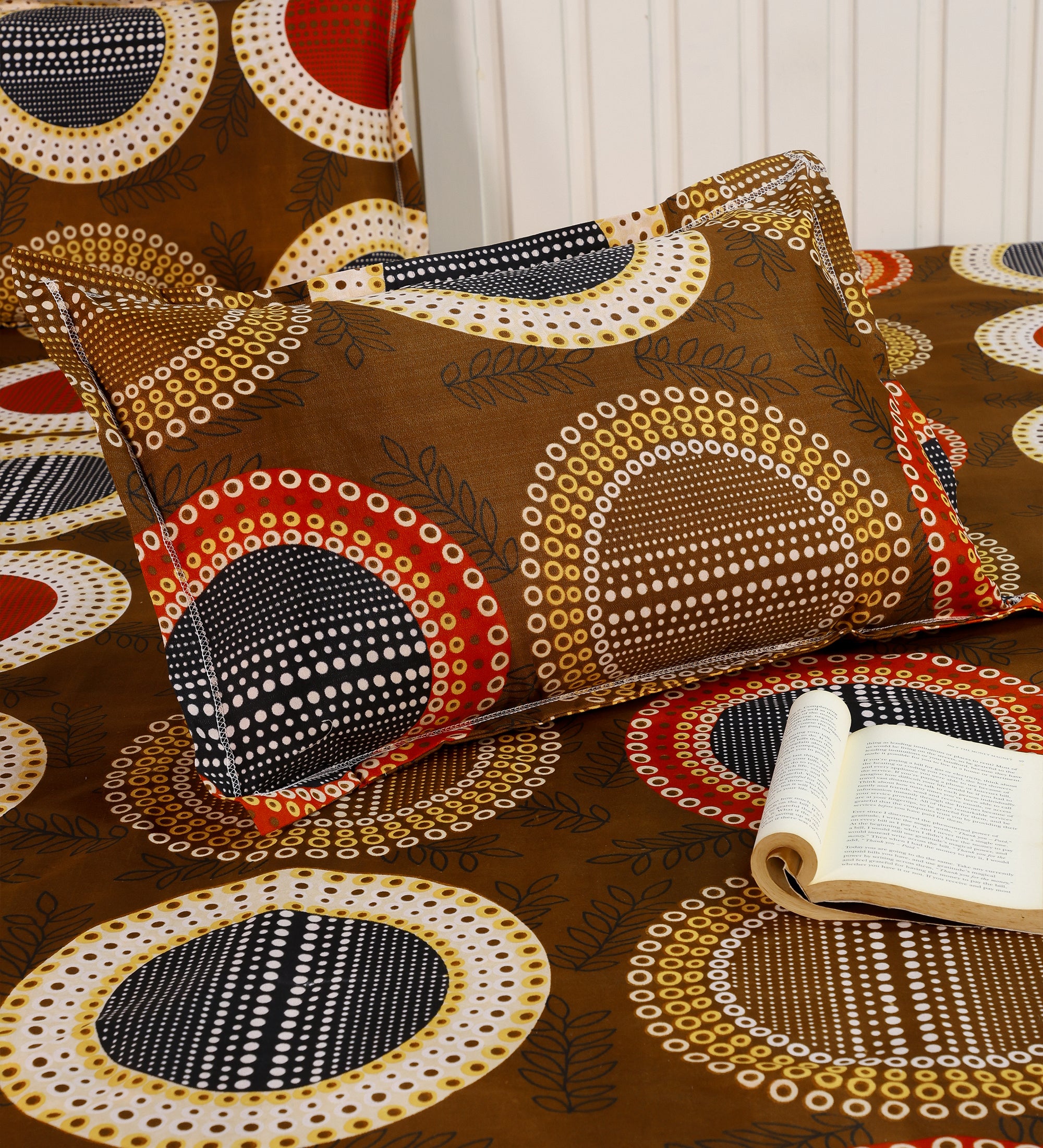 Circle Brown Cotton Double Bedsheet