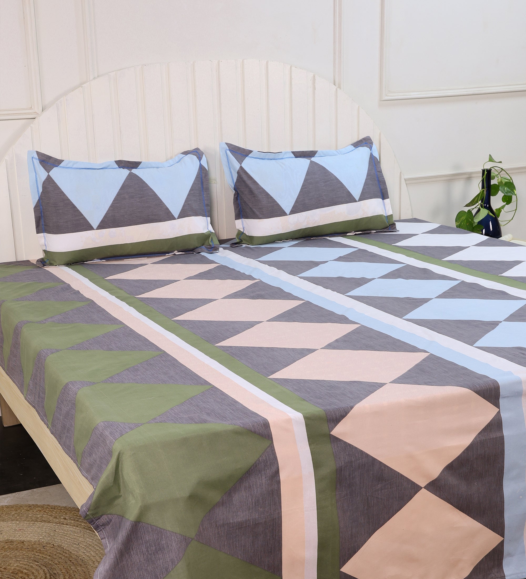 Aesthetic Diamond Cotton Double Bedsheet